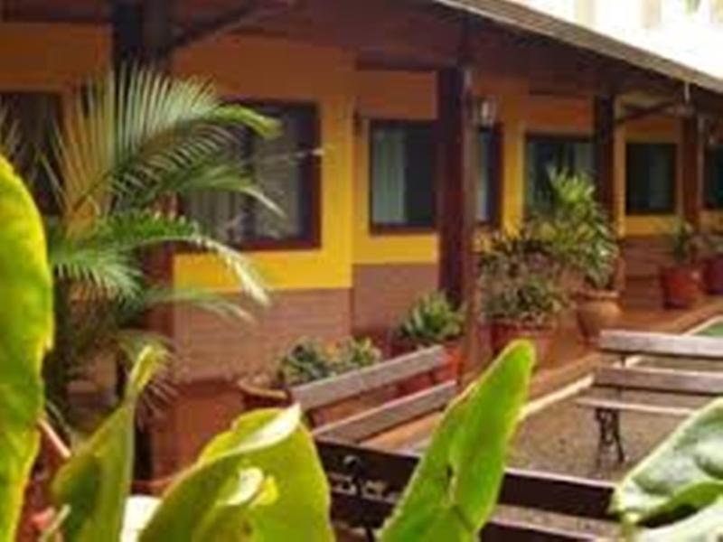 Hosteria Los Helechos ปูแอร์โตอีกวาซู ภายนอก รูปภาพ